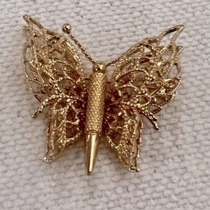 Pretty gold toned vintage Monet Butterfly pin